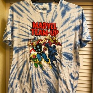 NWT Marvel Mens Sz L Team Up T-shirt